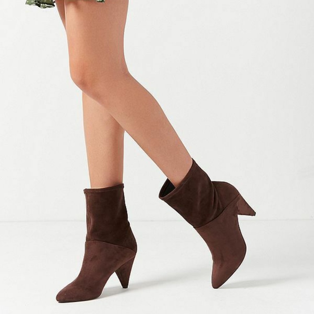 Urban Outfitters Ankle Scrunch Boots Brown new
